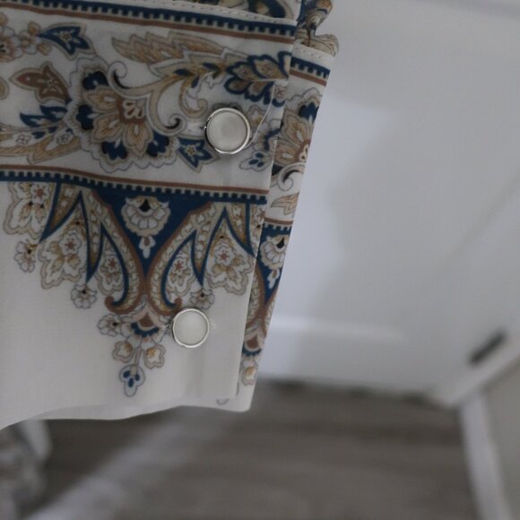 White Blue Floral Maxi Dress EUC S - Picture 5 of 7